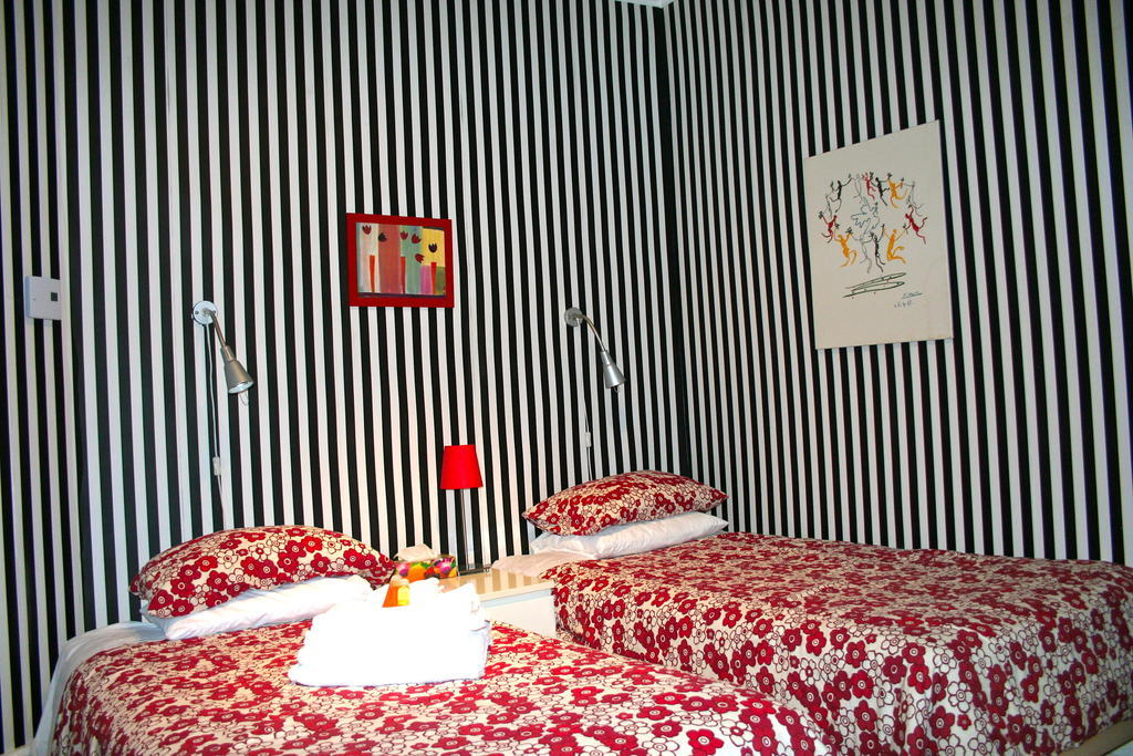 מונטריאול Gite University Bed And Breakfast חדר תמונה