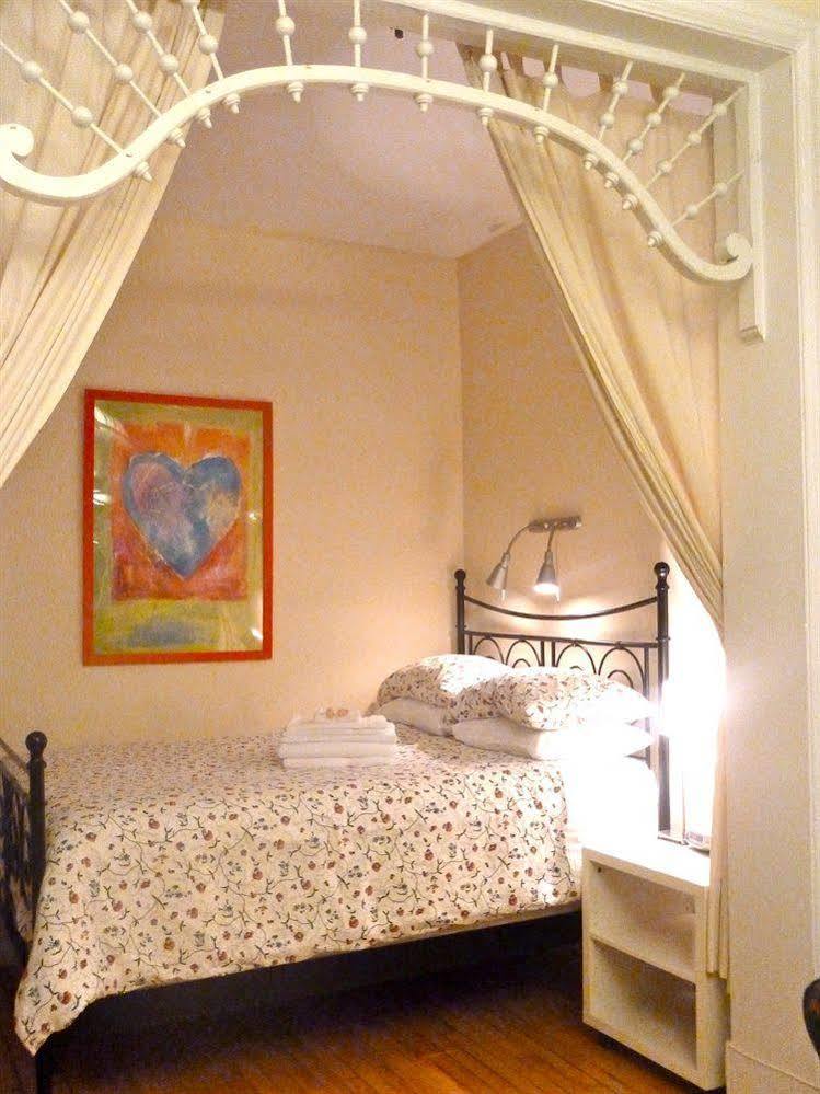 מונטריאול Gite University Bed And Breakfast מראה חיצוני תמונה